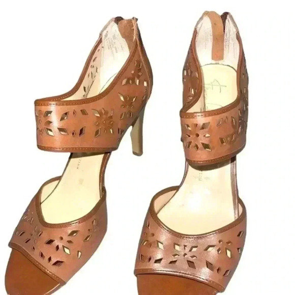 FRANCO SARTO LEATHER ANKLE STRAP SANDALS - Picture 9 of 9